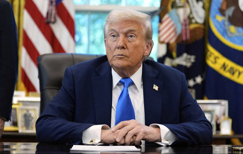 Трамп Ормузын хоолойг 